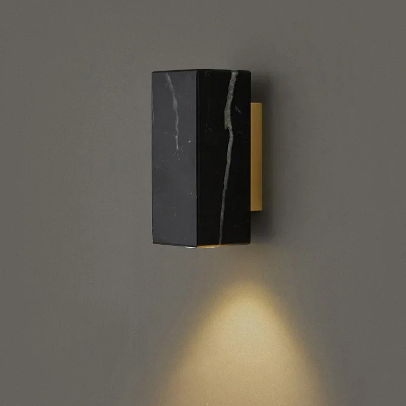 Colecția Beth Sconce