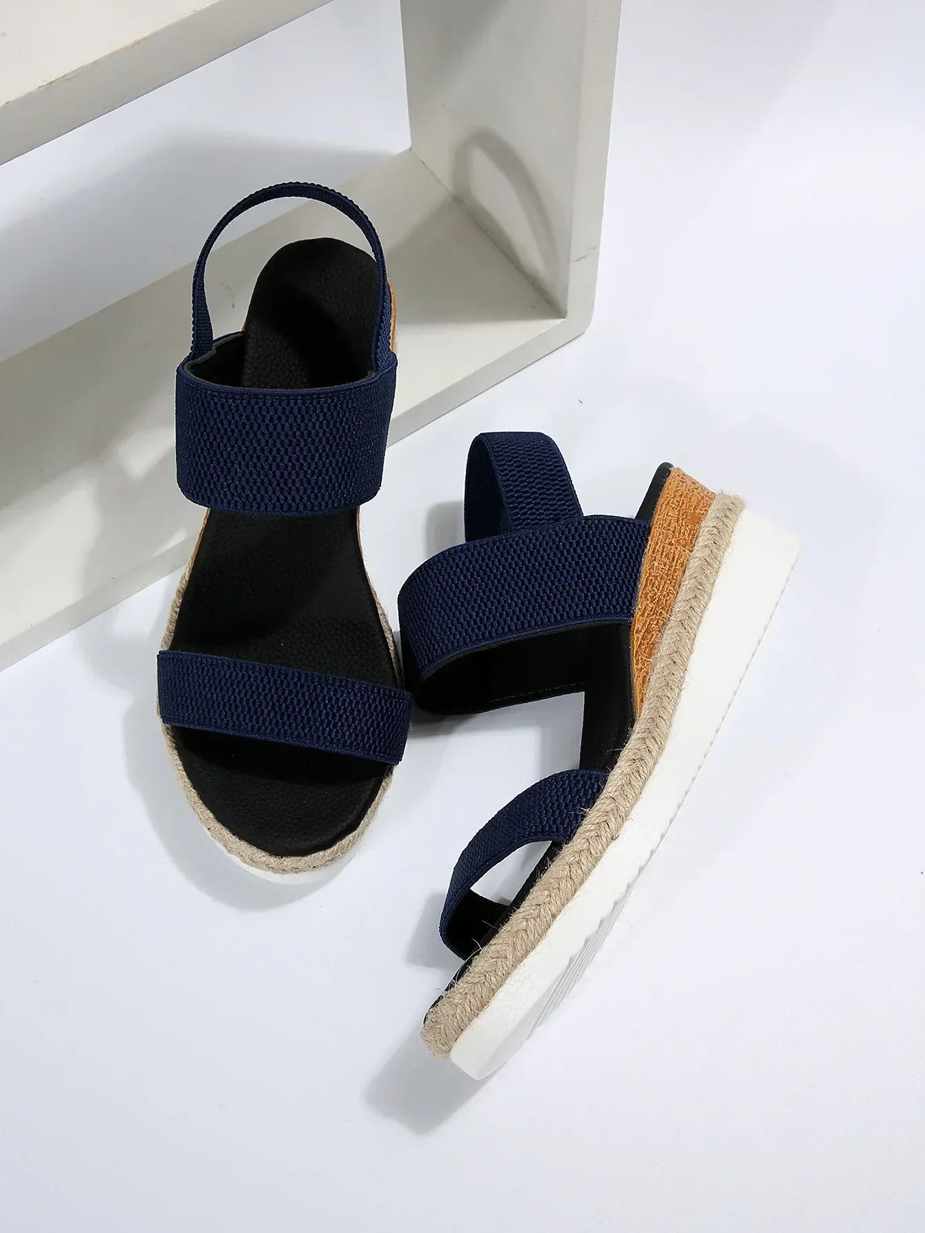 VIVIENNE SANDALS