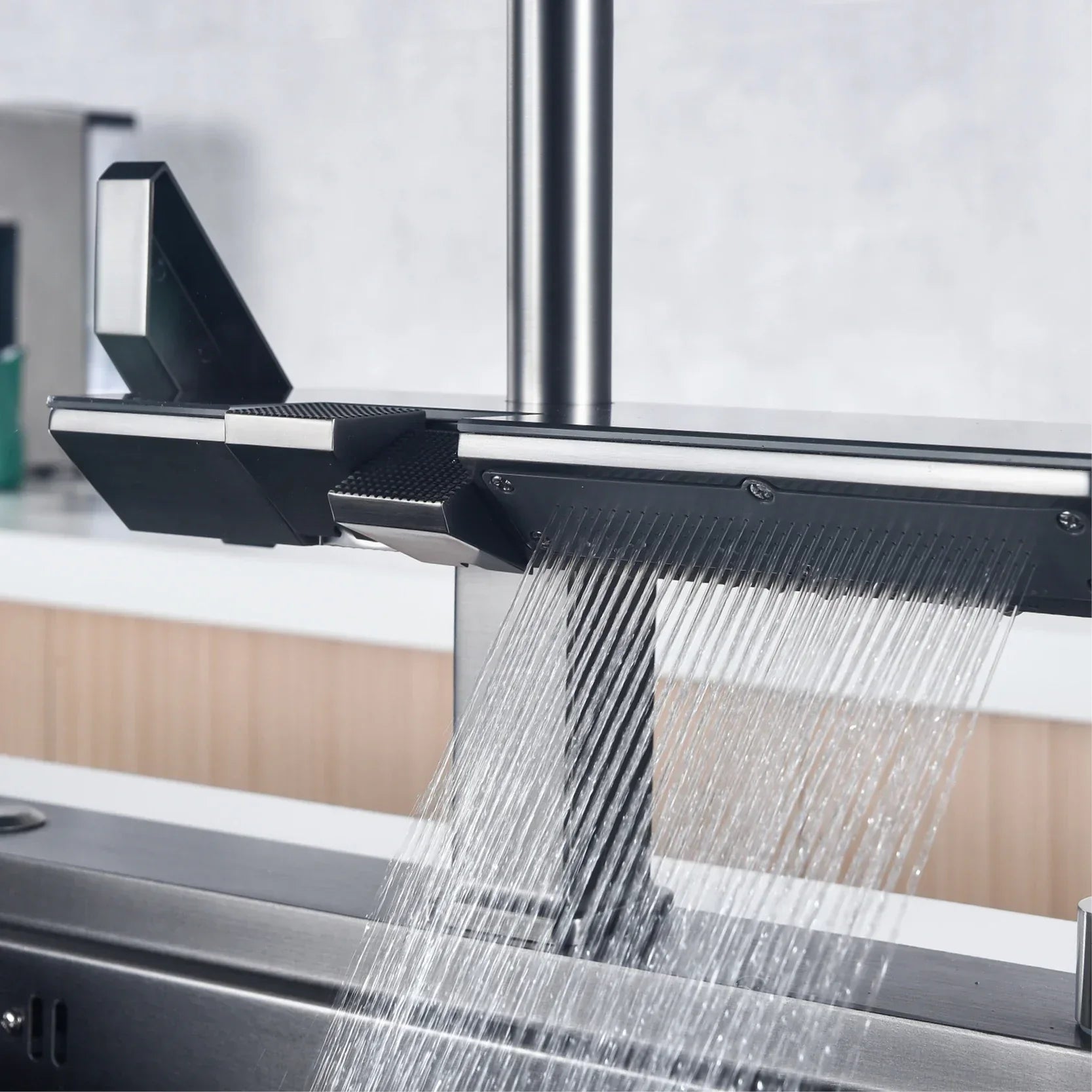 LuxChrome – Digital Kitchen Faucets