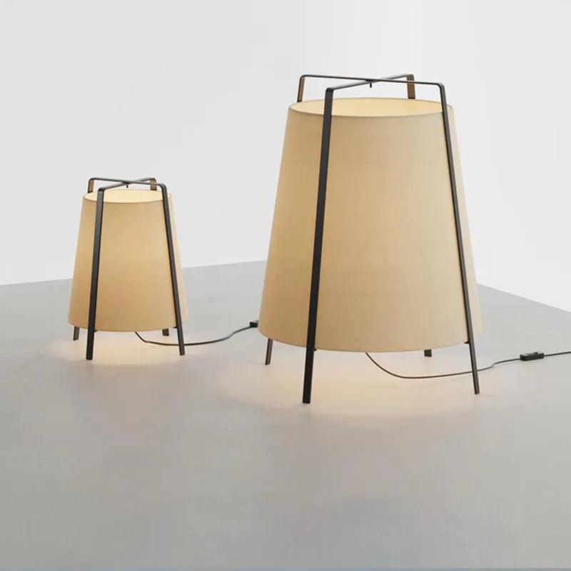 Osvětlení ložnice: Elegantní a klidné možnosti podlahových lamp