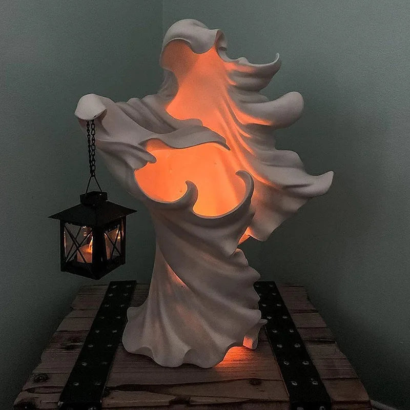 Lantern Witch Resin Figur