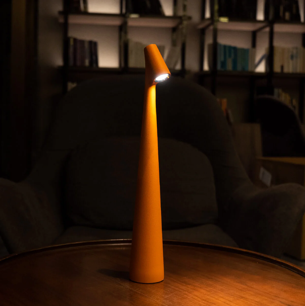 Minimalistic Nordic design Table lamp | Wireless | LED | Reading lamp | Dinnerlamp