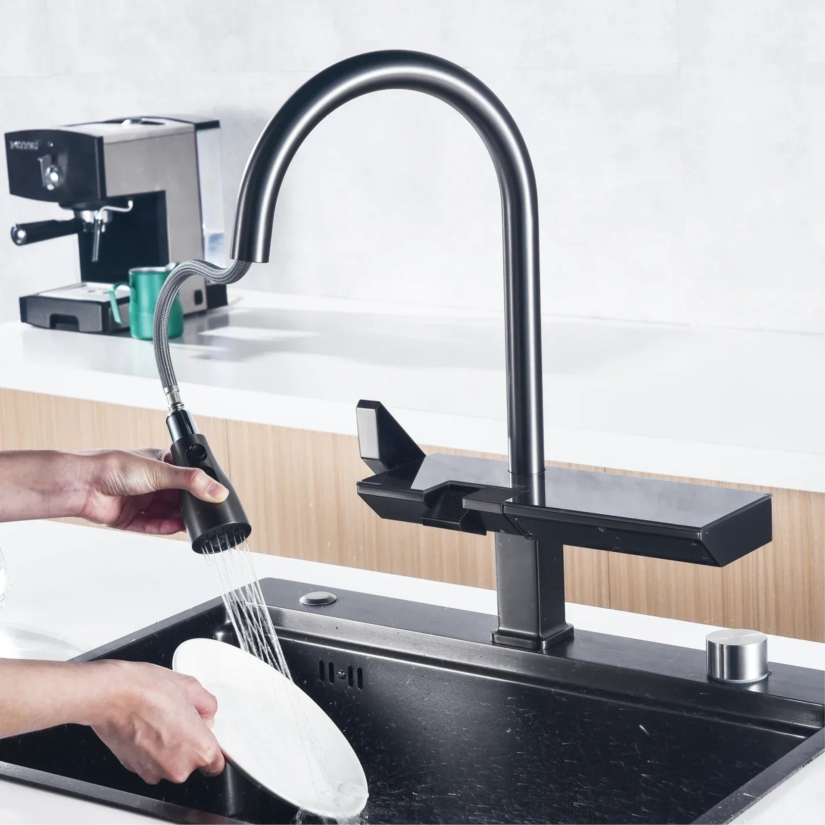 LuxChrome – Digital Kitchen Faucets