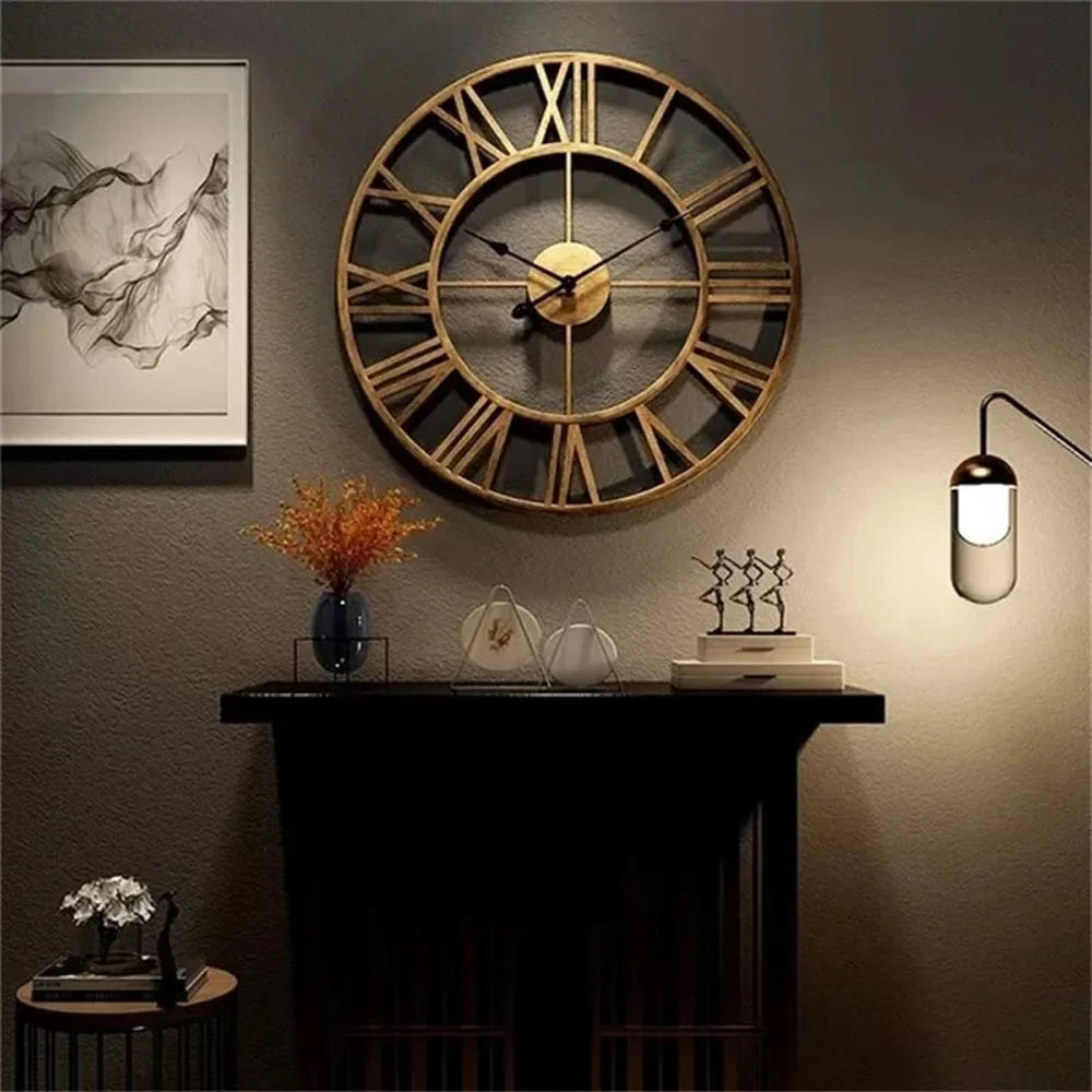 Reloj de pared Sara Retro con números romanos y marco de metal – Silencioso, decorativo y elegante para la sala de estar