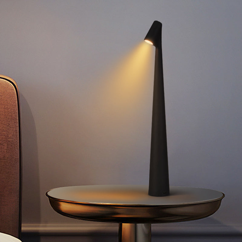 Minimalistisk nordisk design bordlampe | Trådløst | LED | Leselampe | Middagslampe