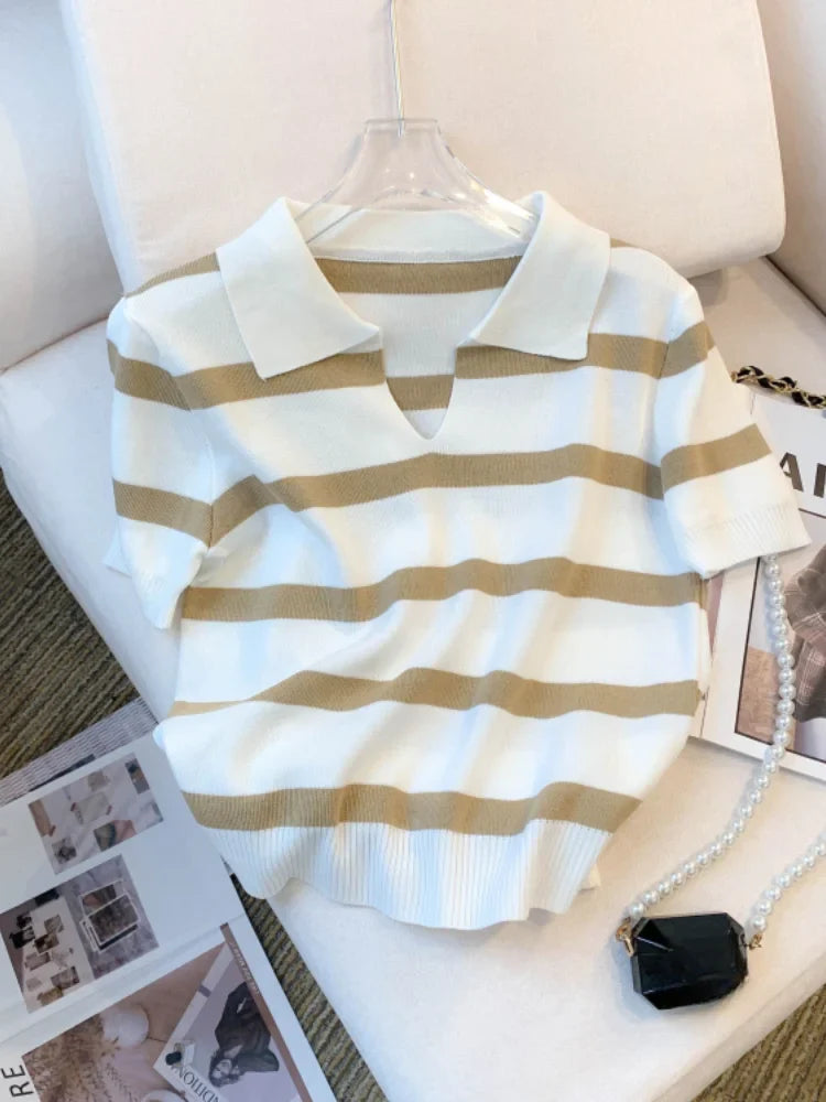 Sophie Striped Collared Crop Top – Trendikäs neulottu lyhythihainen villapaita kevääksi ja kesäksi