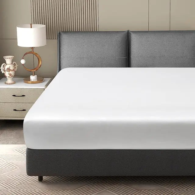 SatinShield - Luxury Mattress Cover for Comforting Sleep