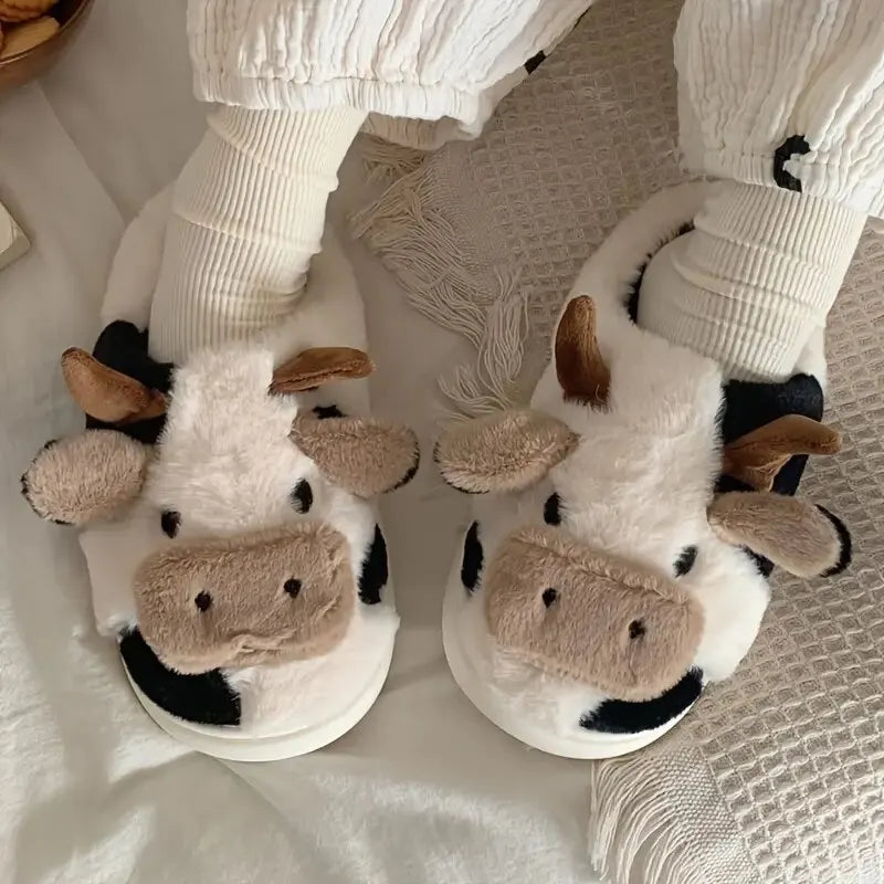 PlushCow - Wesołe i Przytulne Zimowe Kapcie