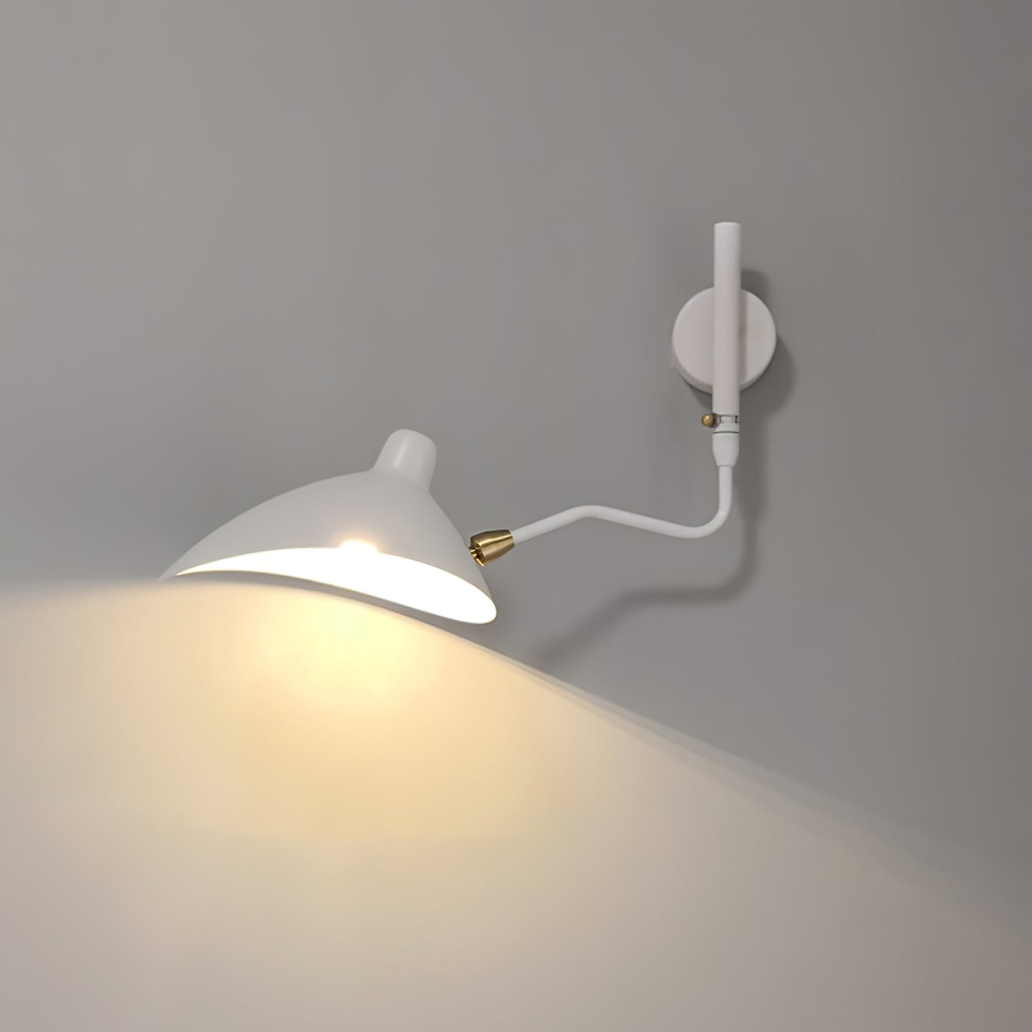 MouilleStyle - Elegant and Sculptural Wall Lamp