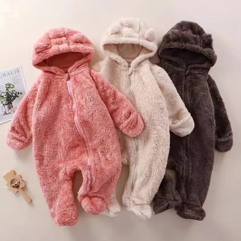 CozyCuddle - Grenouillère douillette pour nouveau-né avec capuche