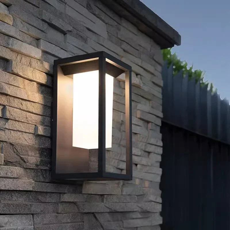 Louisa Outdoor Wall Lamp