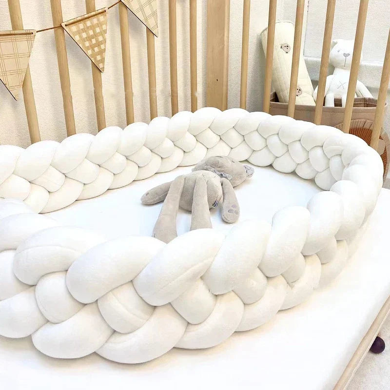 Baby Knot Bed Bumper & Nest - Hvid, Lysegrå & Mørkegrå