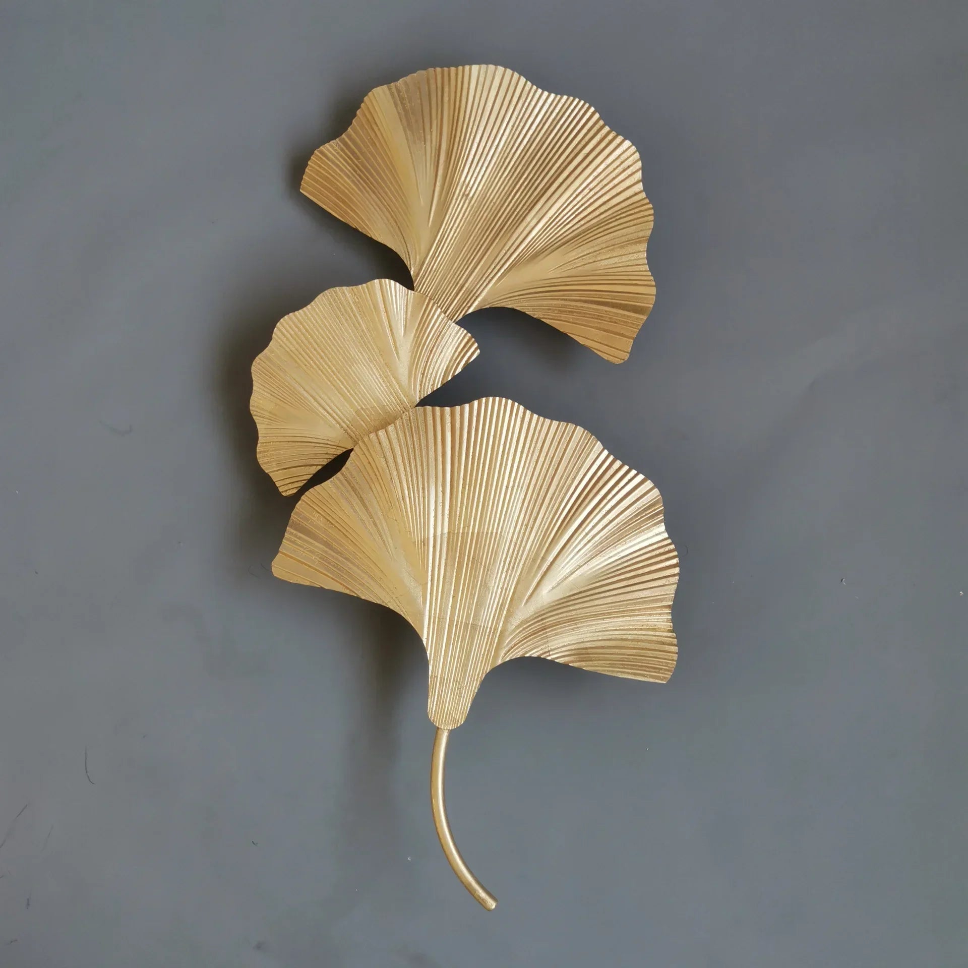 Wild Leaf Wall Lamp