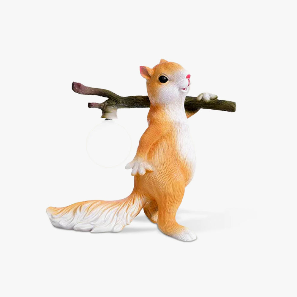 Nutlight – Charming Squirrel Lamp