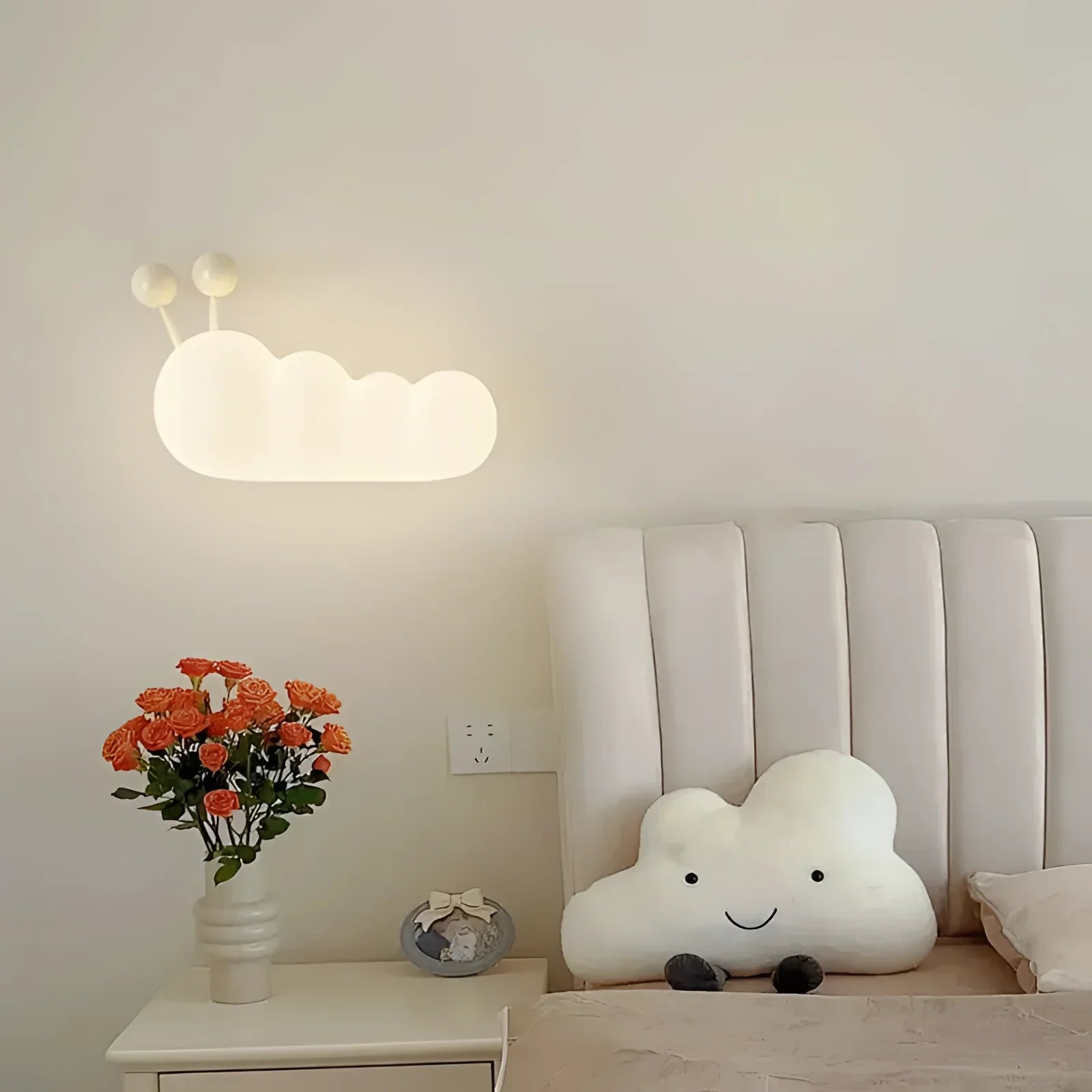 Lampa de perete Cloud - Corp de iluminat și decor pentru cameră de copii, cu intensitate reglabilă