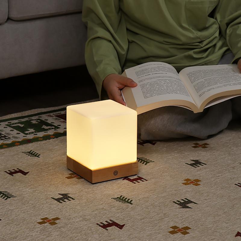 GloedCube - Lampada da tavolo a LED senza fili, alimentata a batteria per illuminazione da scrivania nordica