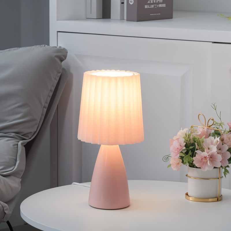 NovaGlow – Modern och Elegant Bordslampa