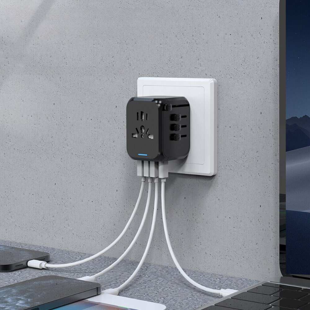 Ultimate Travel Power Hub: Alles-in-één Universele Adapter