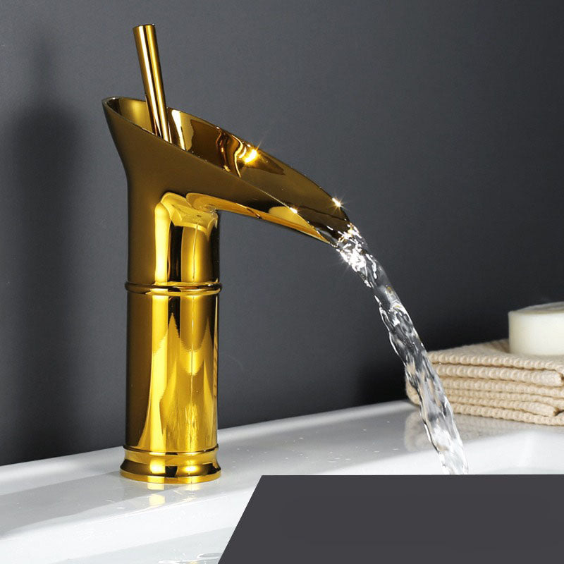 Torneira de Lavabo em Estilo Antigo com Cascata