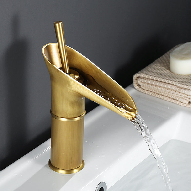 Torneira de Lavabo em Estilo Antigo com Cascata