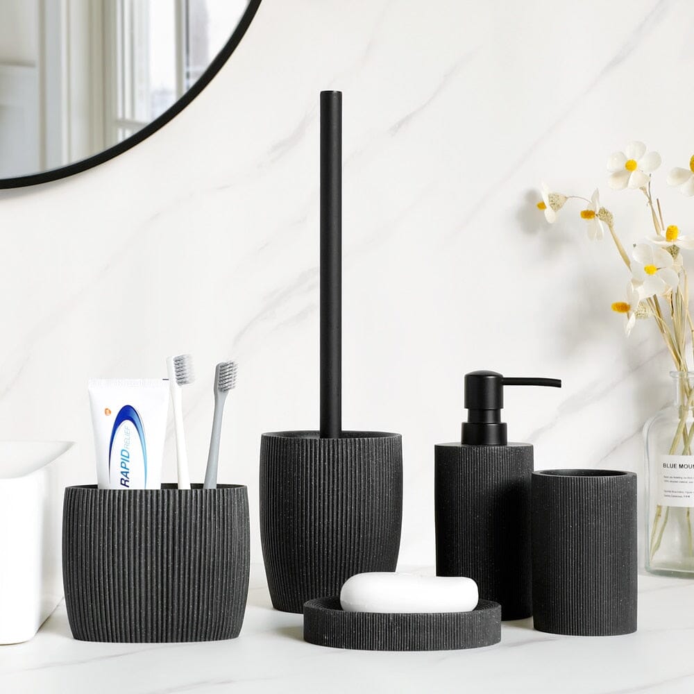 Accessoires de salle de bain noirs