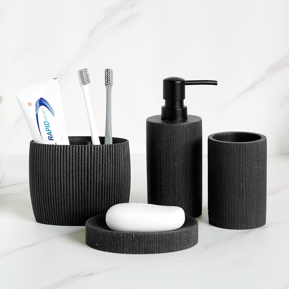 Accessoires de salle de bain noirs