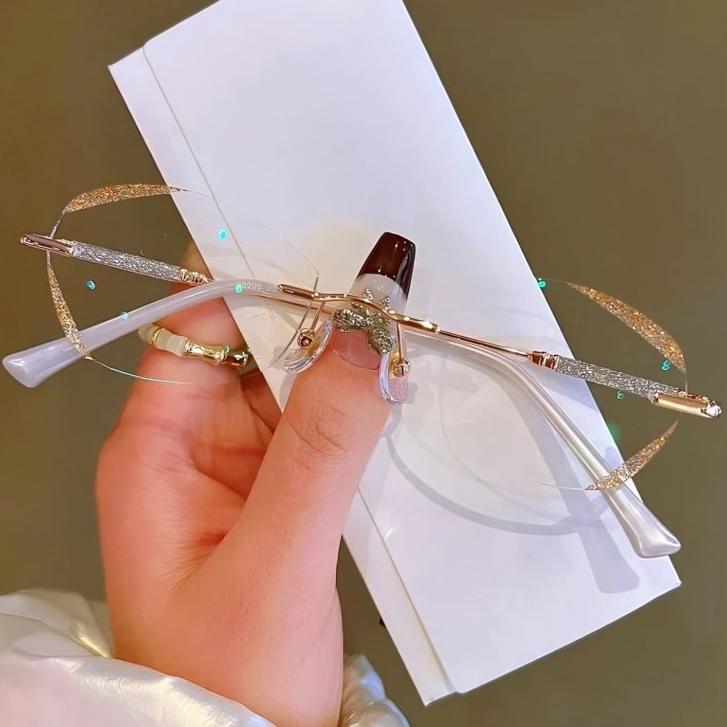 Gafas de presbicia con luz azul y sin montura de diamante para mujer