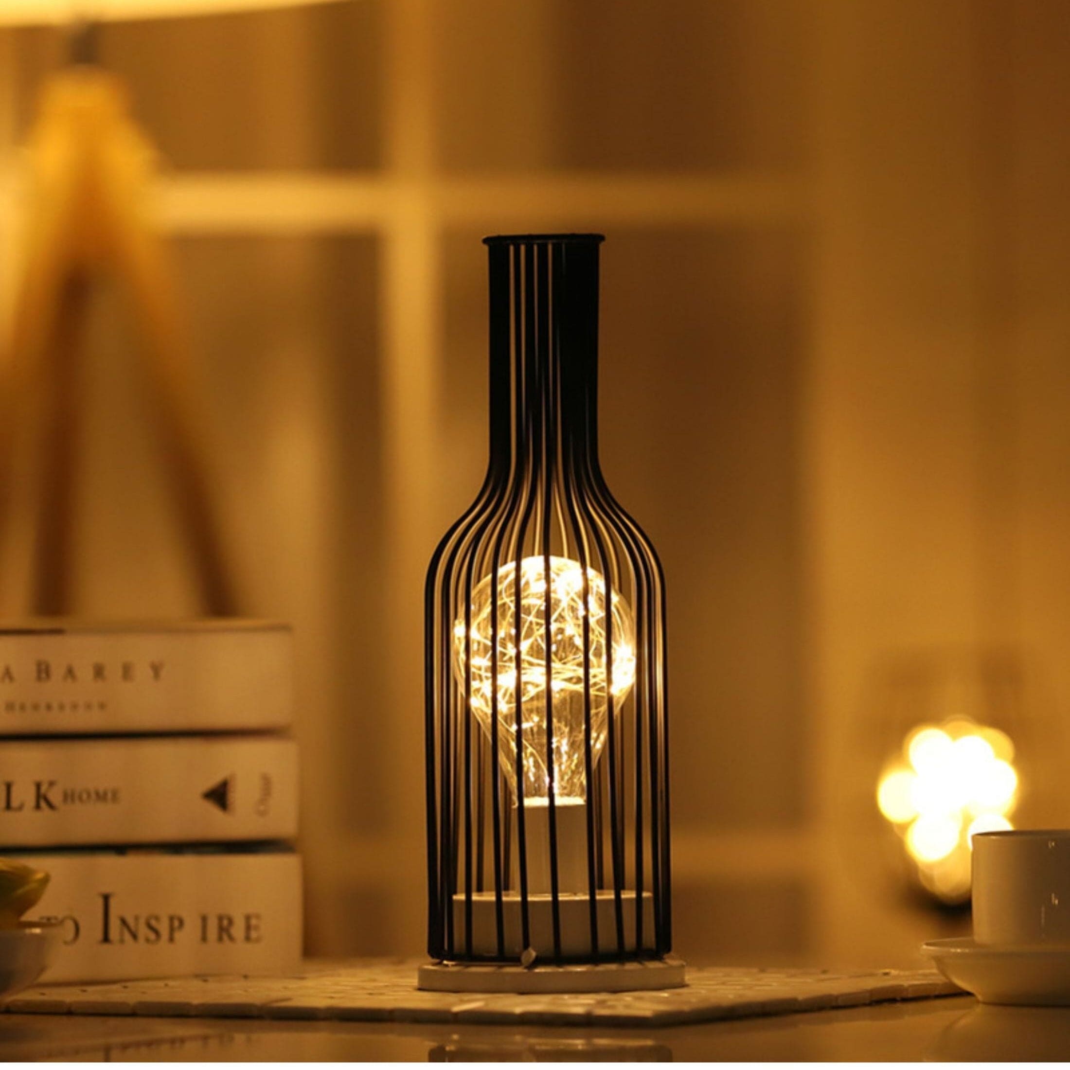 NoirLume - Przekształć swoją przestrzeń elegancką lampą stołową Eva Luxe NoirLume od LuxeLume