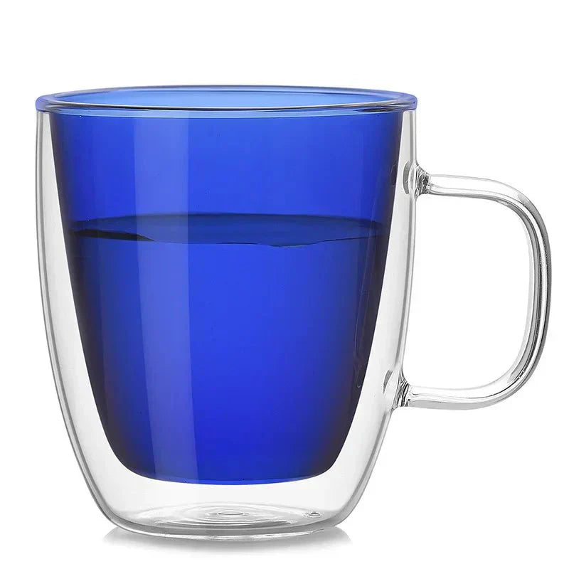 Cana de cafea transparentă cu două pereți colorată