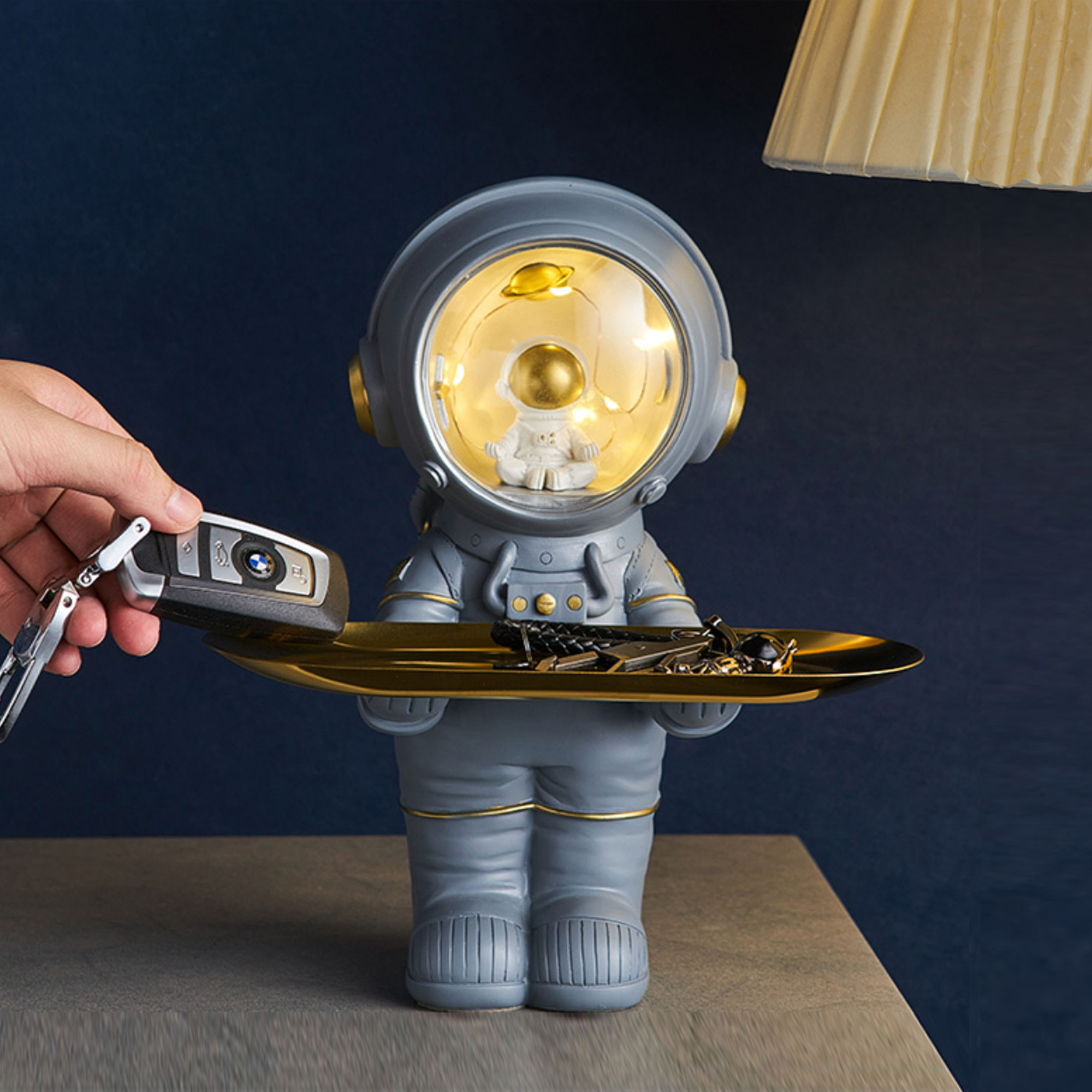 Lampe Astronaute - Plateau de Rangement Spaceman - 2 Couleurs