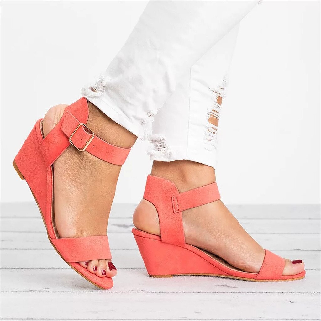 EleganceWedge sandaler med rem – chica och bekväma