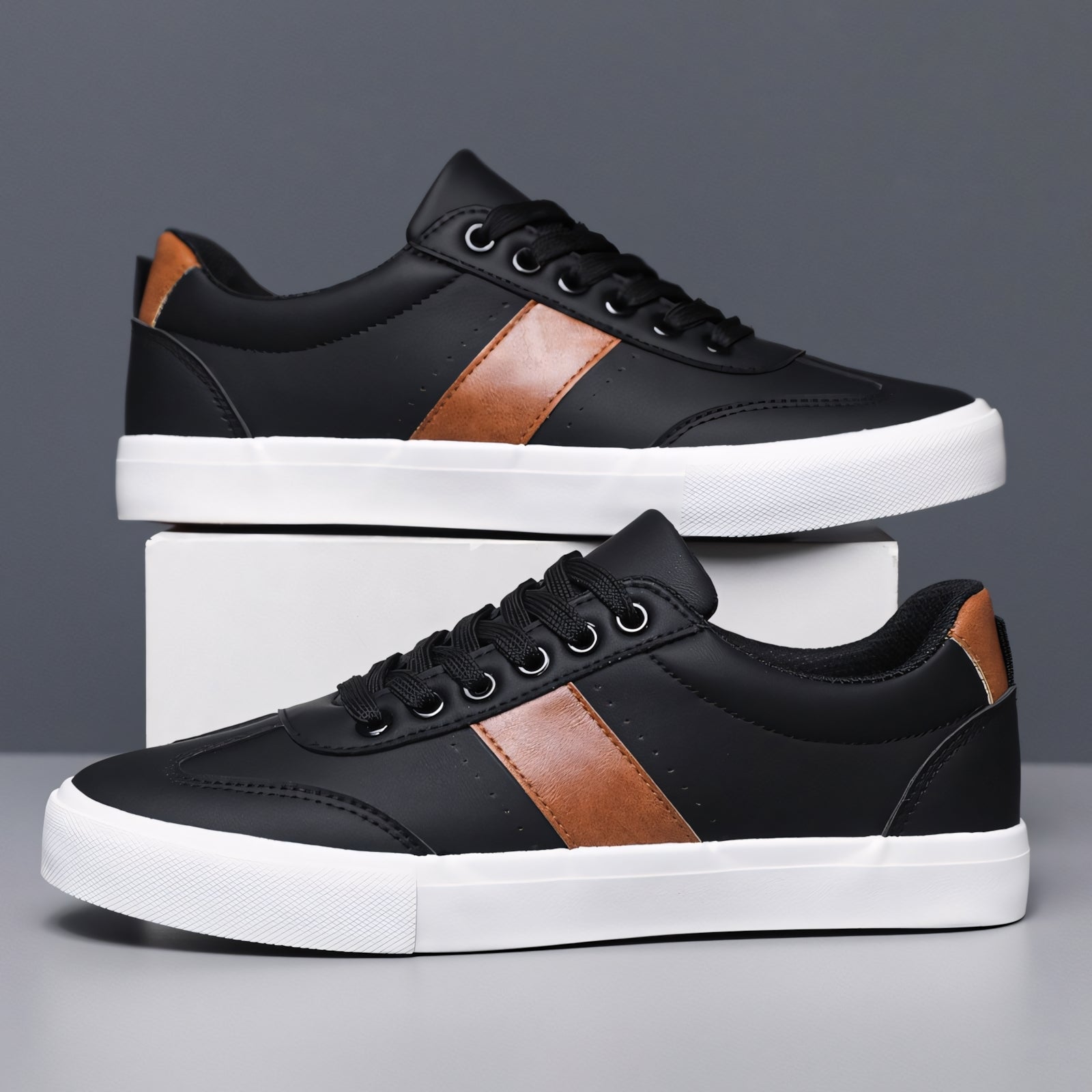 Sneakers con Striscia Firmata Tom Sterling