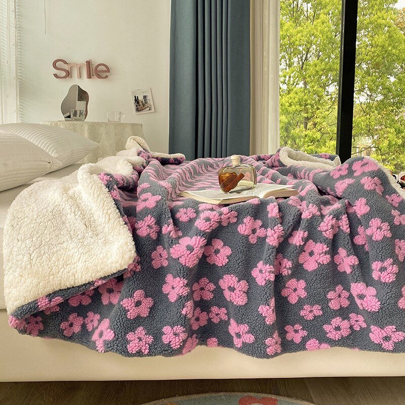 Fluffy Floral Plush Thickened Blanket