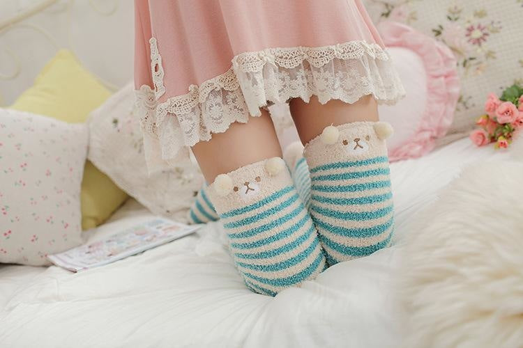 Fuzzy Thigh Highs (15+ Stiluri)