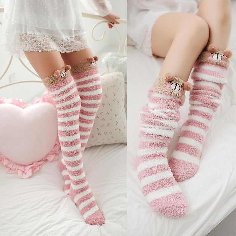 Fuzzy Thigh Highs (15+ Stiluri)