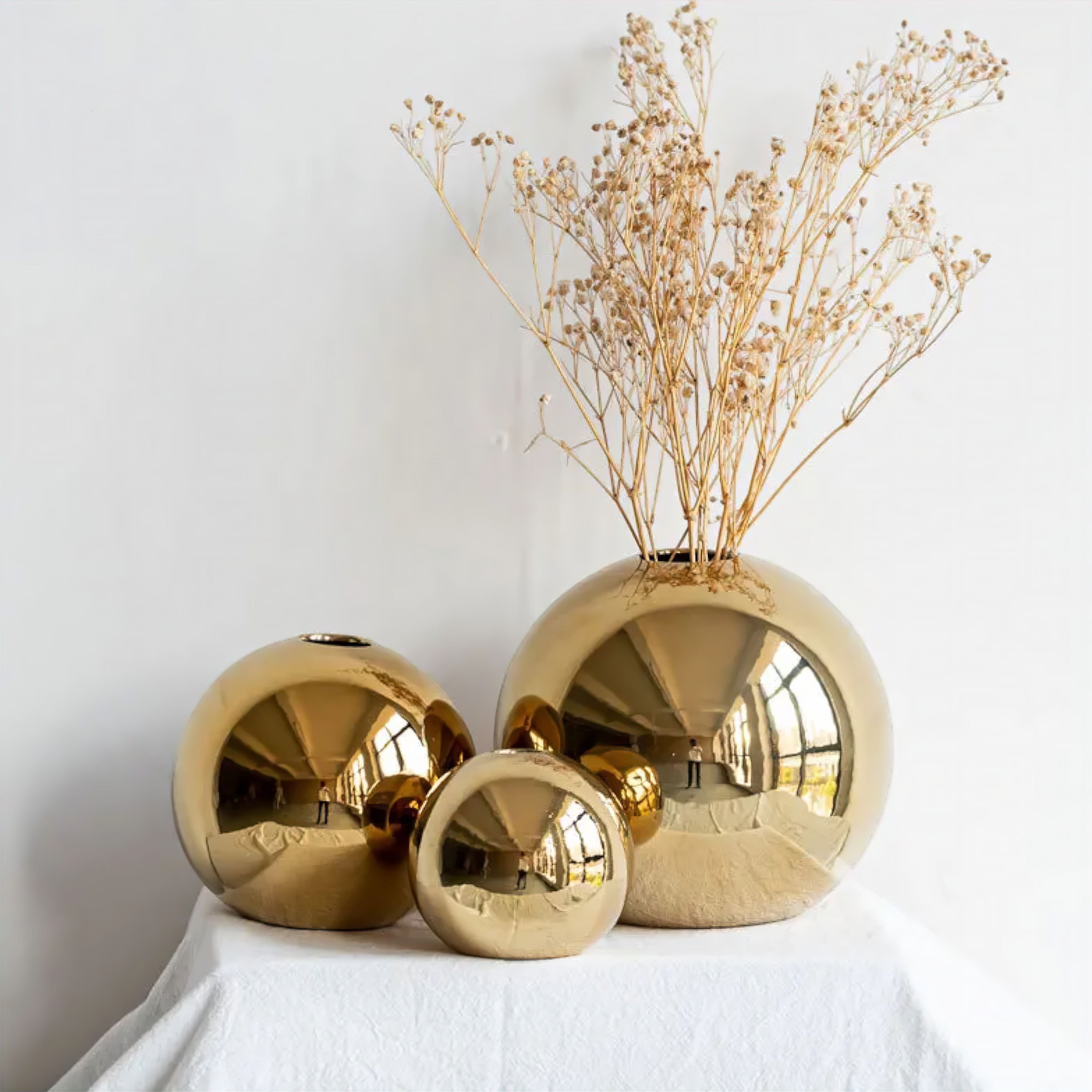 Collection de vases boule d'or