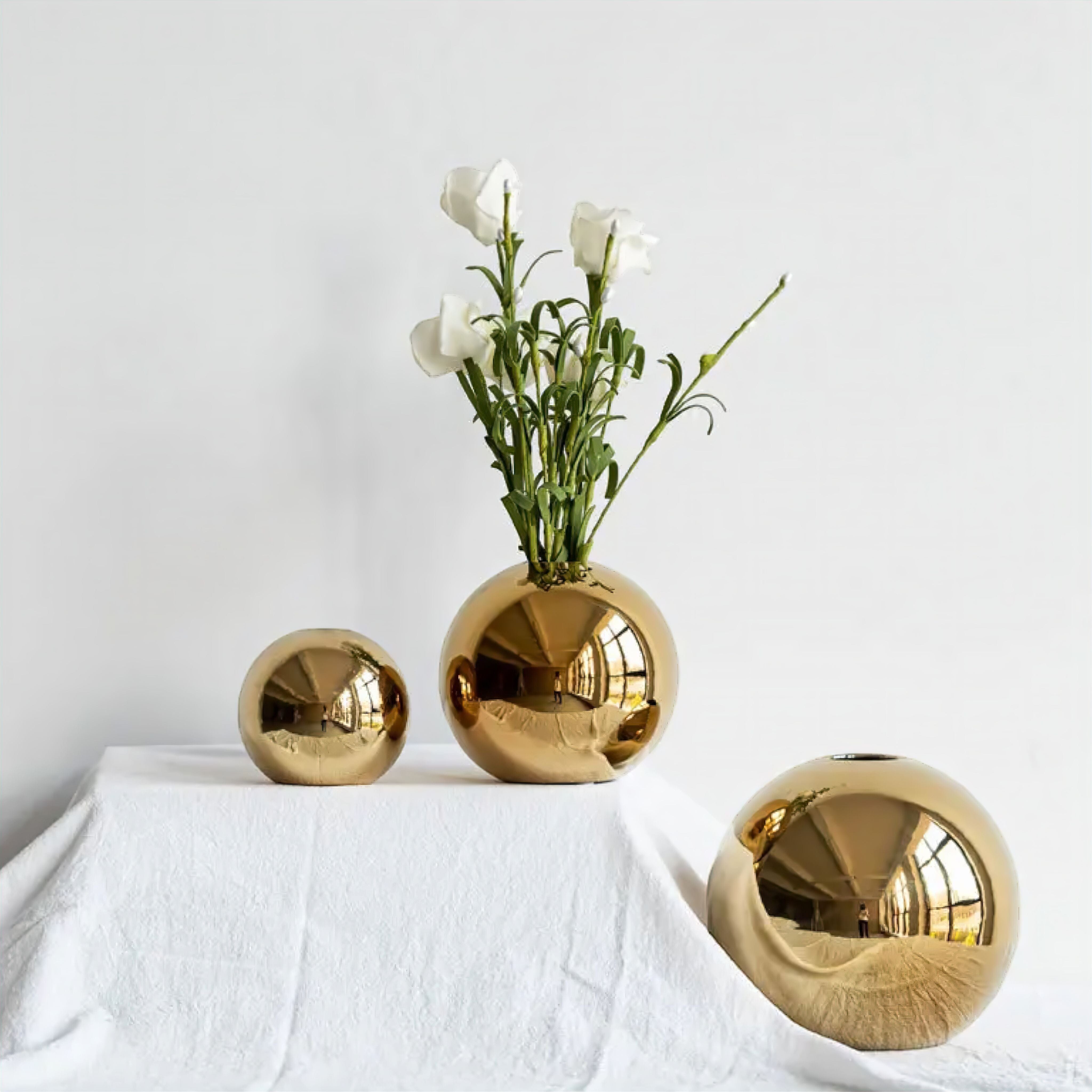 Collection de vases boule d'or