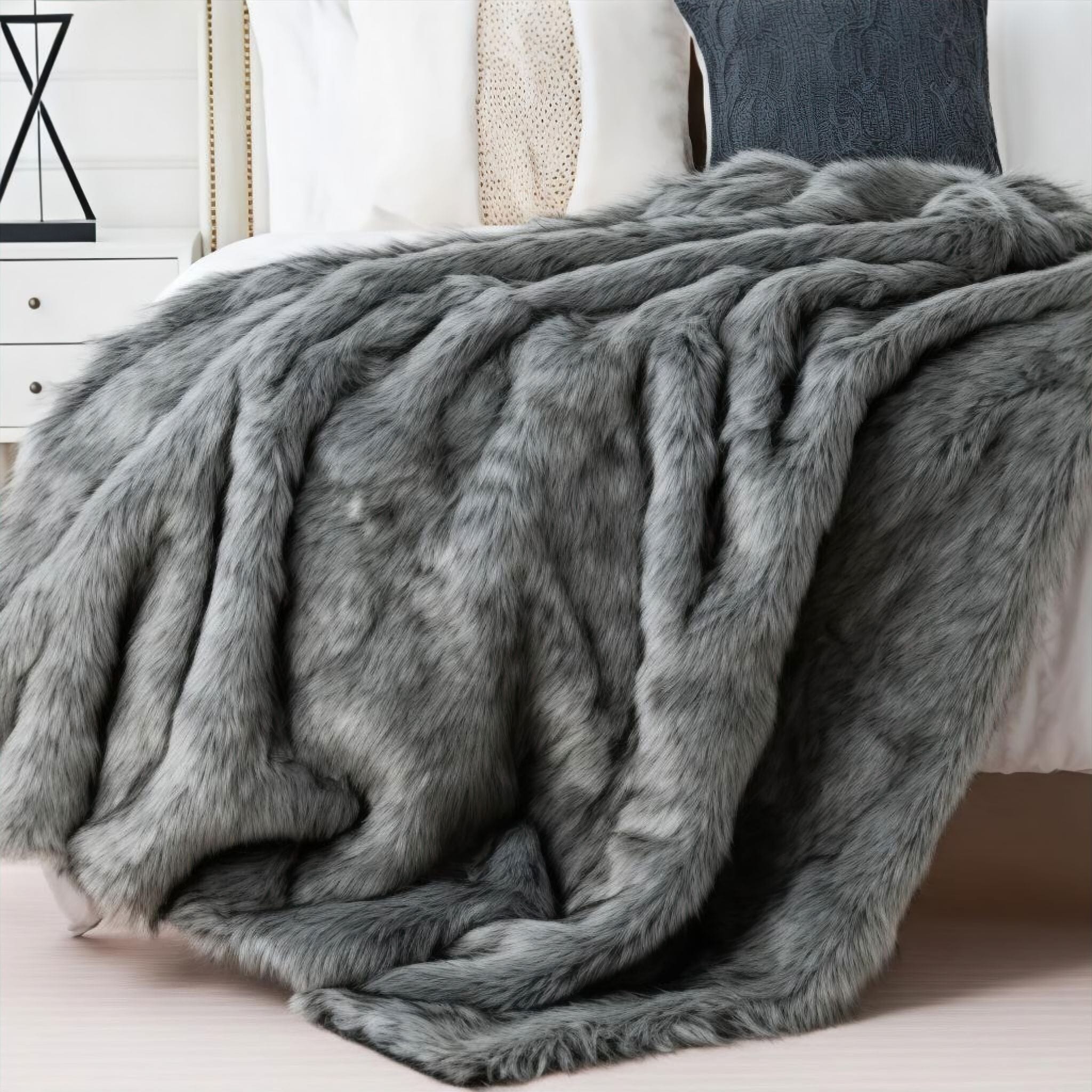 Hervé Luxury Blanket