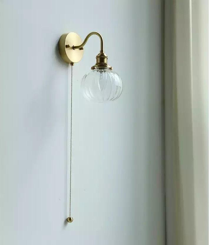 Glasskulevegglampe i vintage stil