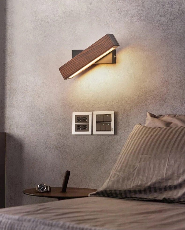 Lámpara de pared LED rotatable de madera de fresno nórdico