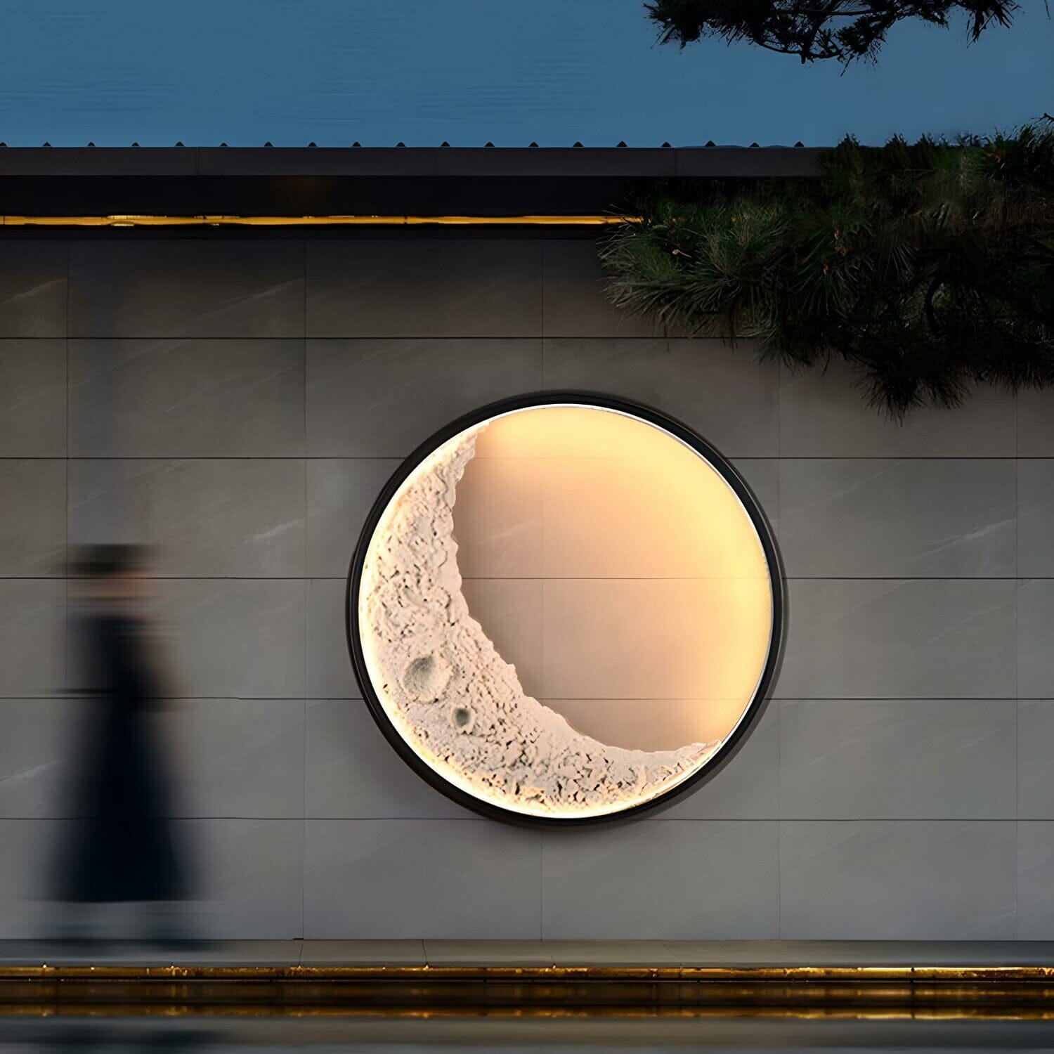 Half Moon Wall Lamp