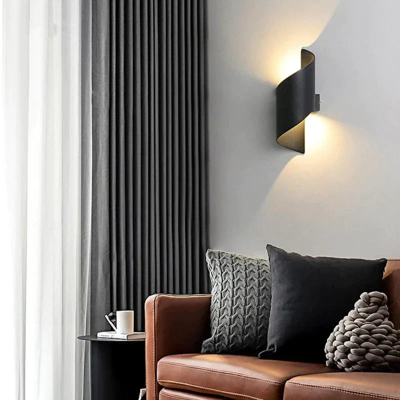 Hampton Wall Lamp