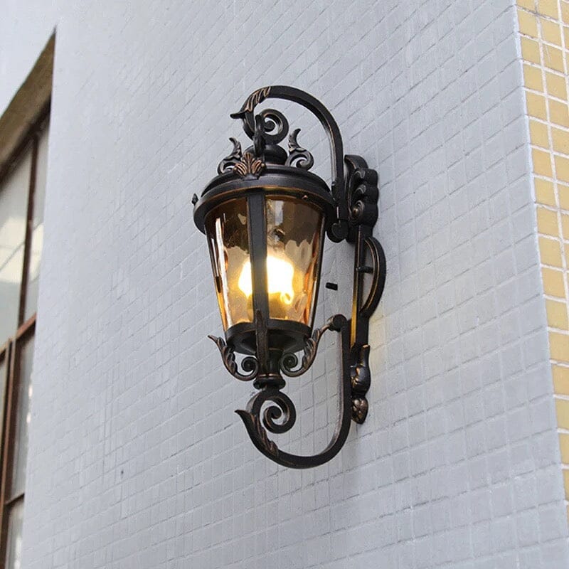 Royal CourtYard Lamp