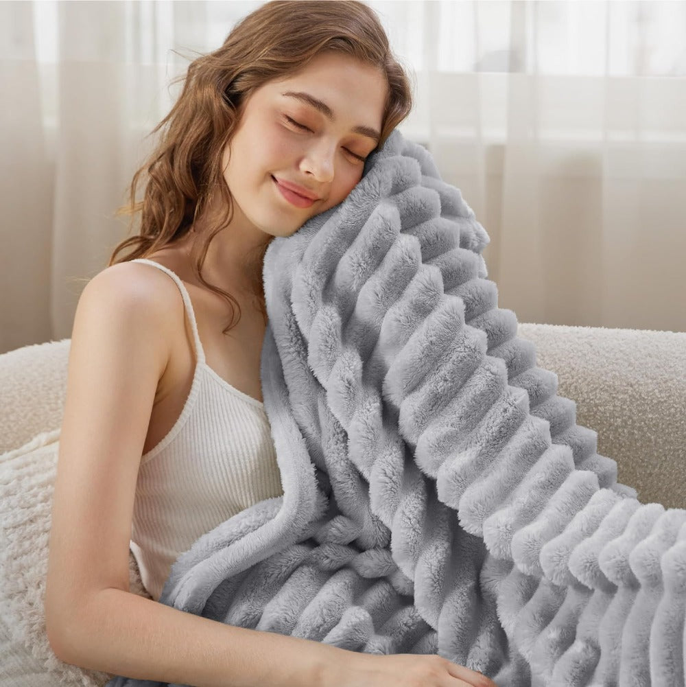 EILA - Cozy Blanket Cloud Nine