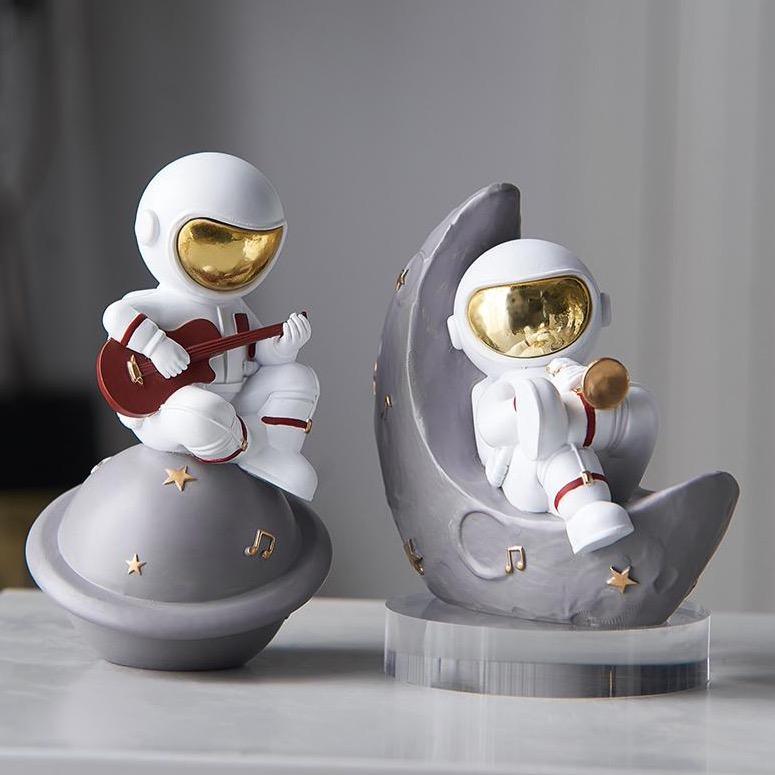 Decorațiune/Sculptură Astronaut Jaina