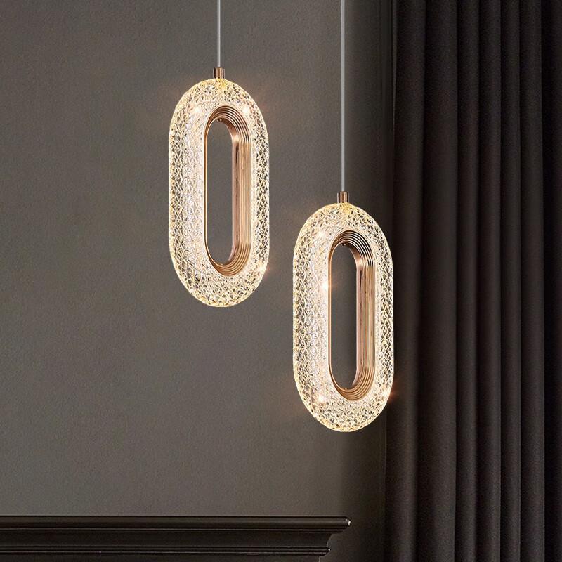 Pendente de Luz de Ouro com Anel de Diamante Luxuoso - Luminária Moderna Inspirada em Cristal