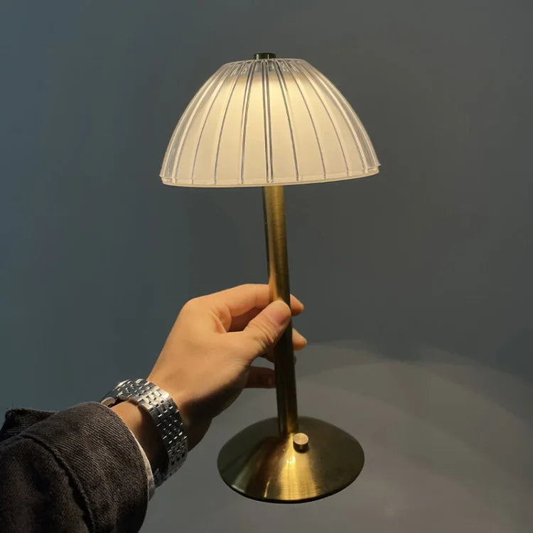 CrystalBeam – Trådløs bordlampe