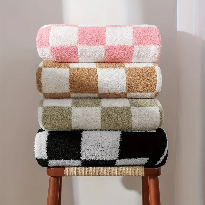 Plaid Throw Blanket – Ultra Smooth & Cozy for Any Occasion