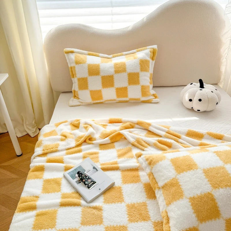 Couverture polaire panda en flanelle jaune et blanc – Confort doux pour n'importe quelle pièce !