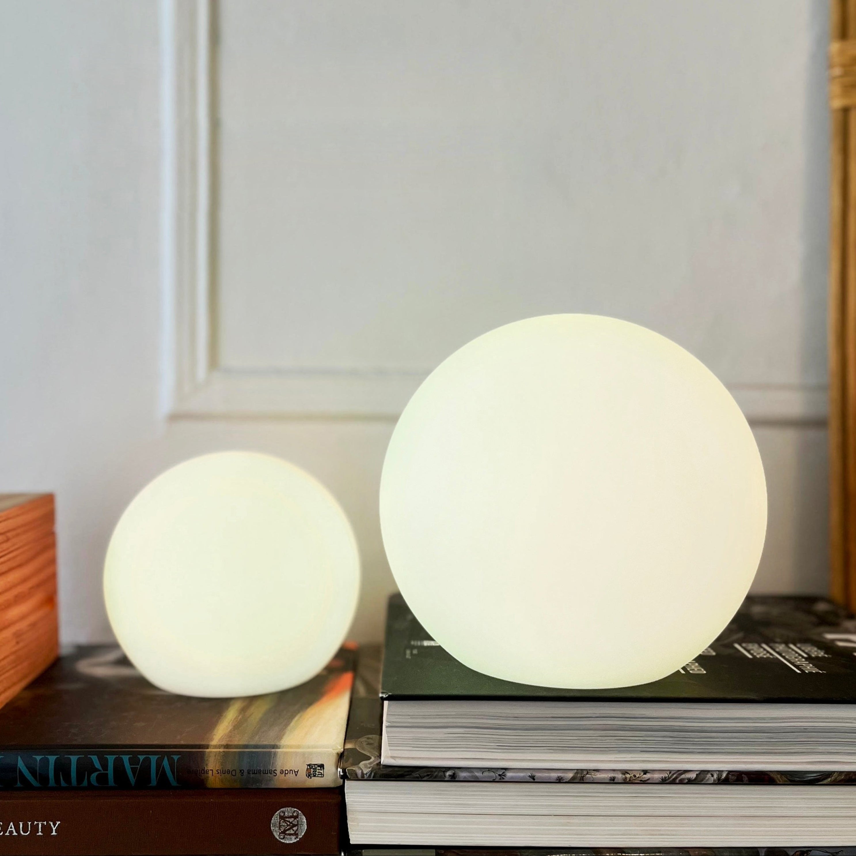 Lampada da tavolo LED Moon senza fili con batterie ricaricabili